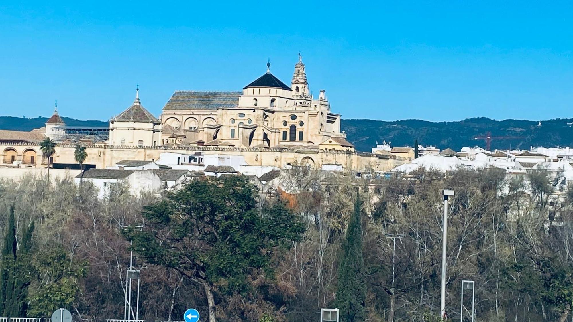 Duplex Junto Al Puente Romano Con Gran Terraza Y Parking Privado Cordoba Exterior photo